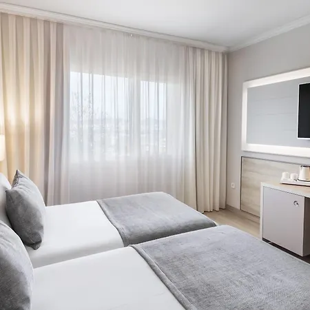 Hotel Salles Ciutat Del Prat Barcelona Airport 4*