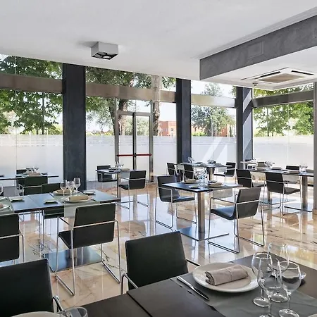 Hotel Salles Ciutat Del Prat Barcelona Airport 4*