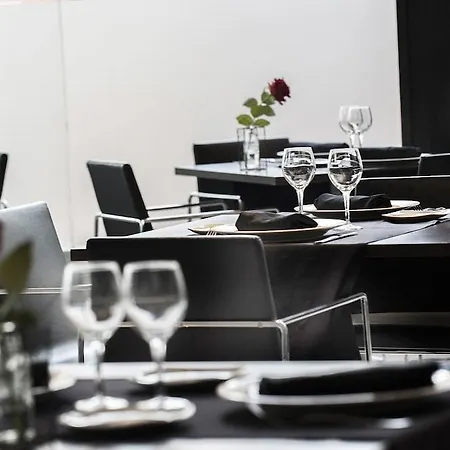 Salles Ciutat Del Prat Barcelona Airport 4*