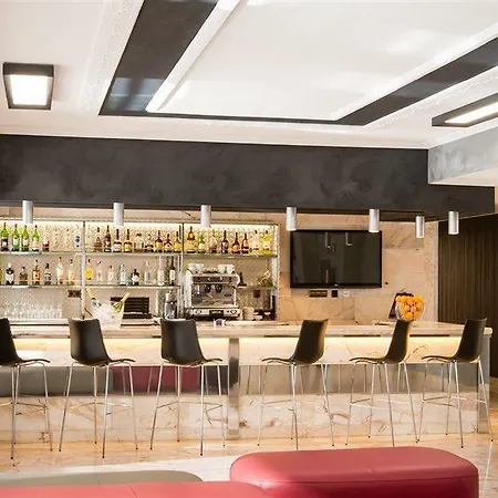 Salles Ciutat Del Prat Barcelona Airport 4*