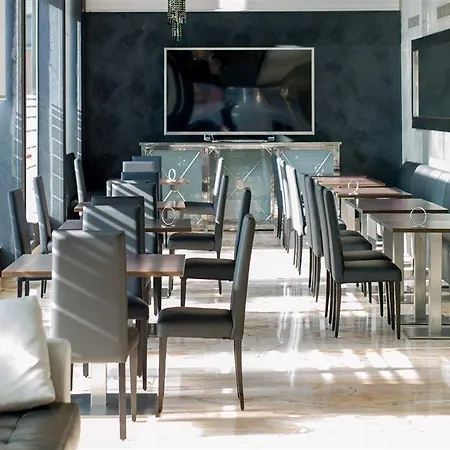 Salles Ciutat Del Prat Barcelona Airport Hotel 4*