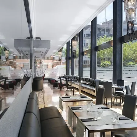 Salles Ciutat Del Prat Barcelona Airport