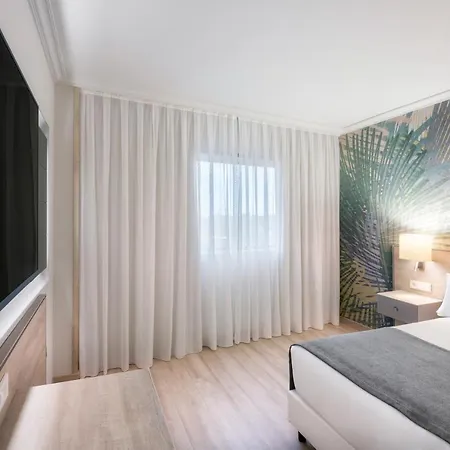 Salles Ciutat Del Prat Barcelona Airport 4*