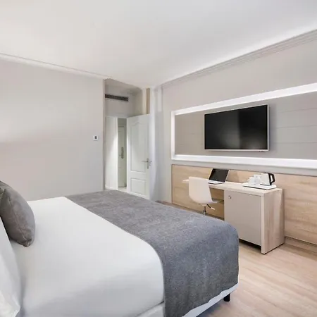 Salles Ciutat Del Prat Barcelona Airport Hotel 4*
